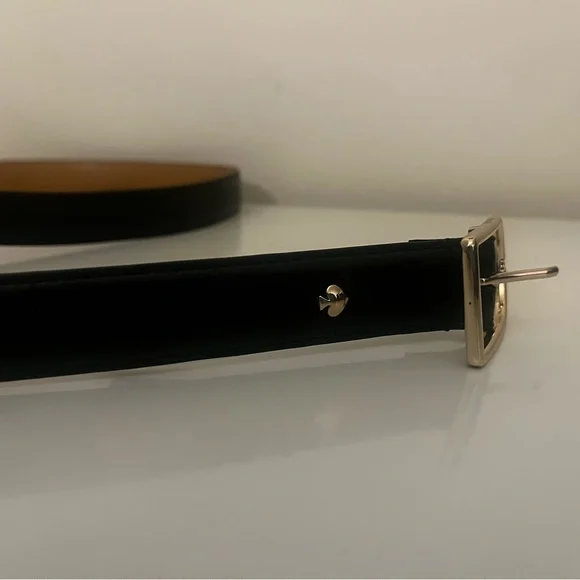 Sleek Black Leather Kate Spade Belt - Picture 6 of 9